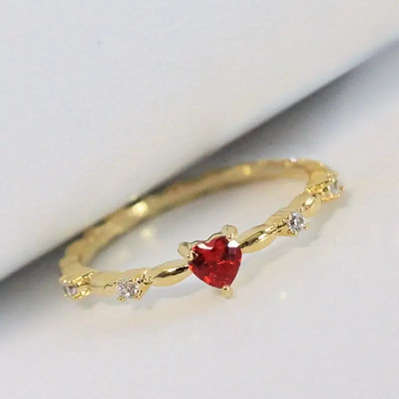 Coralyn Amoura Ring | White Gold