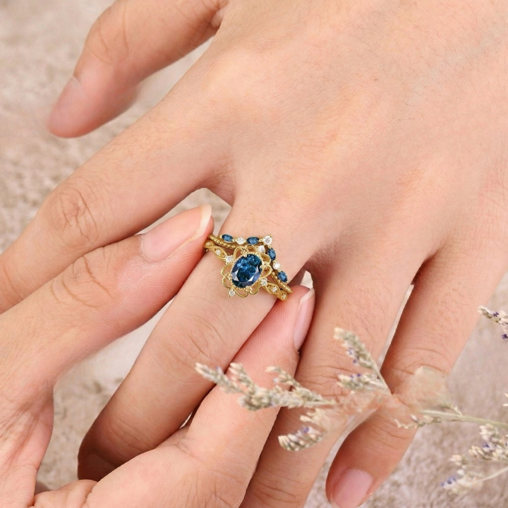 Azelia Sapphire Crown Ring Set | Gold