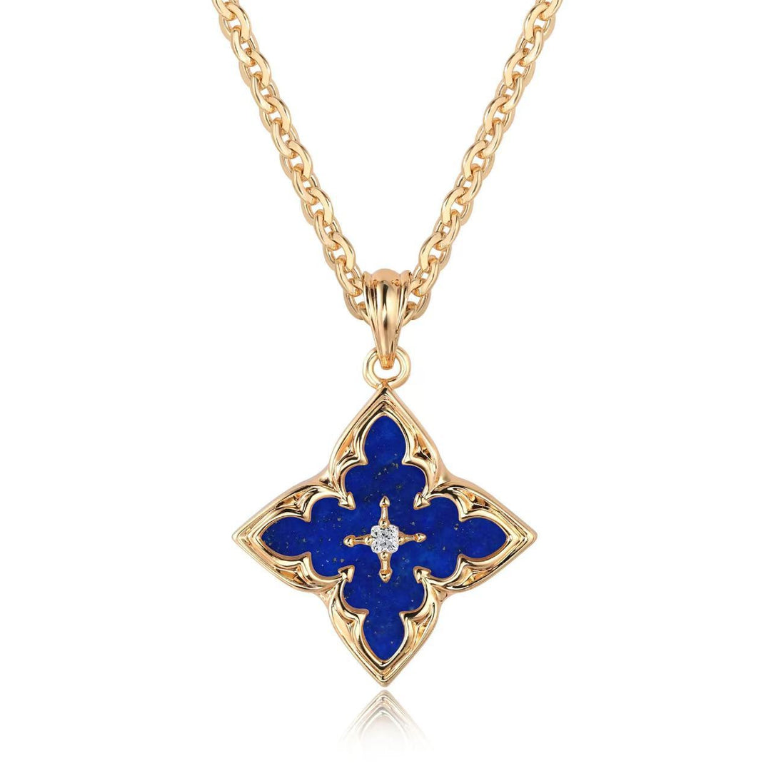 White Clover Pendant Necklace | Gold