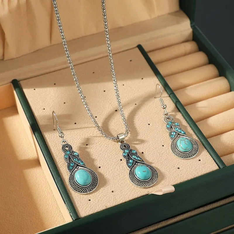 Vintage Turquoise Stones Jewellery Set