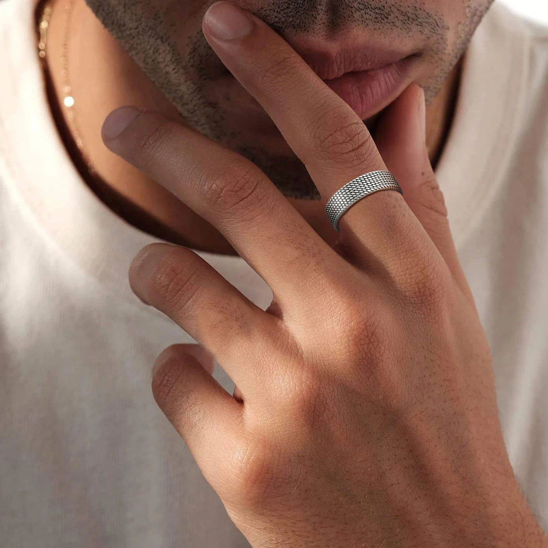 Veyra Ring (Unisex)