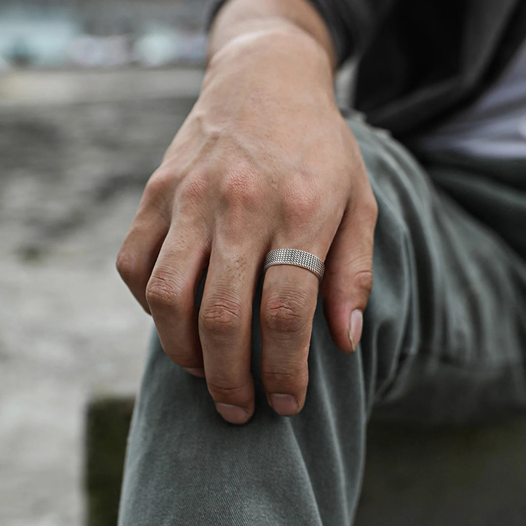 Veyra Ring (Unisex)