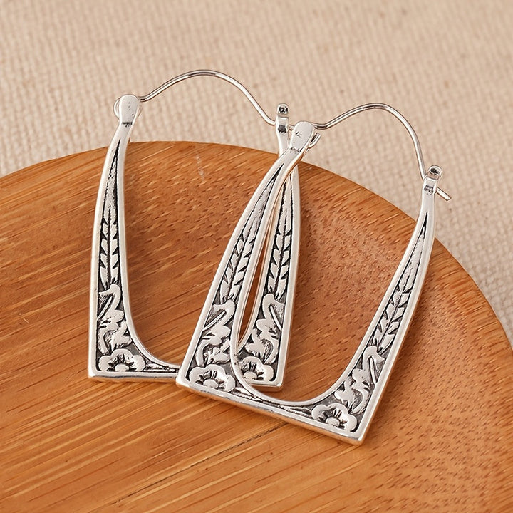Vintage Boho Design&nbsp;U-Shape Floral Earrings
