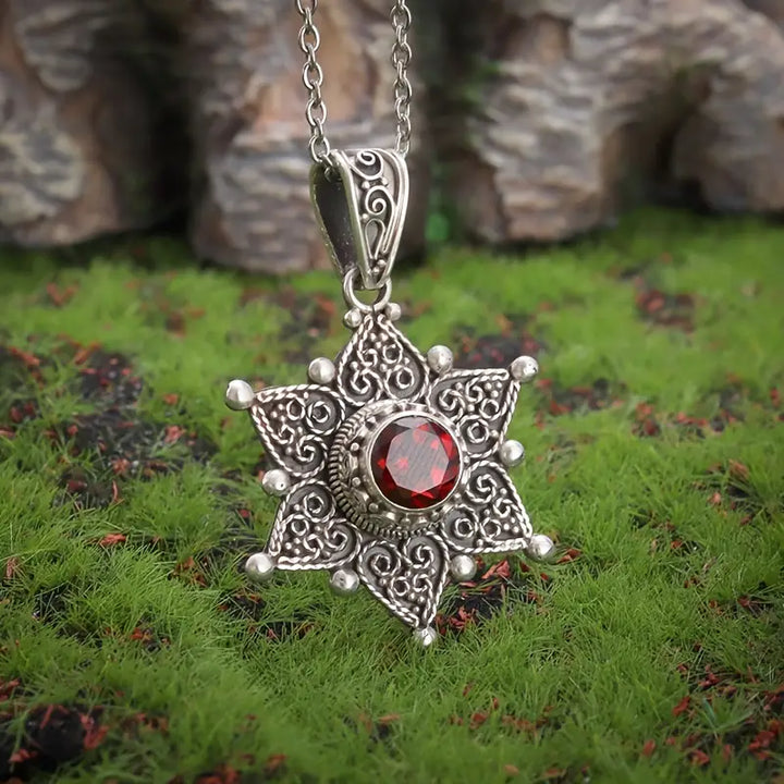 Jessindra Carmalyth Necklace | White Gold