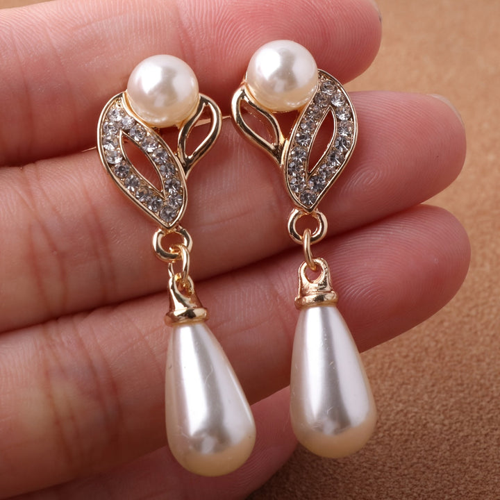 Sophisticated Gold Pearl Teardrop Jewelry Set