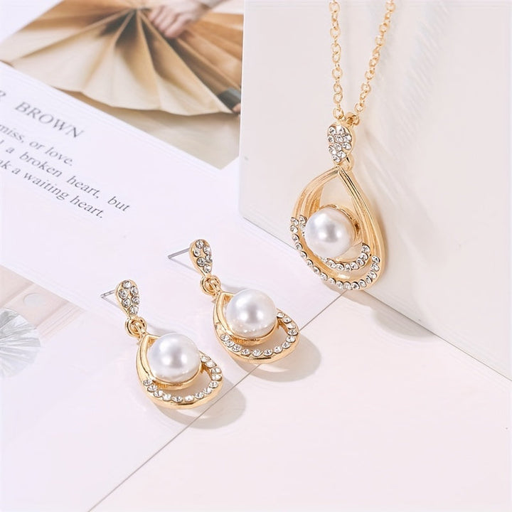 Encircled Pearl Drop Jewelry Set